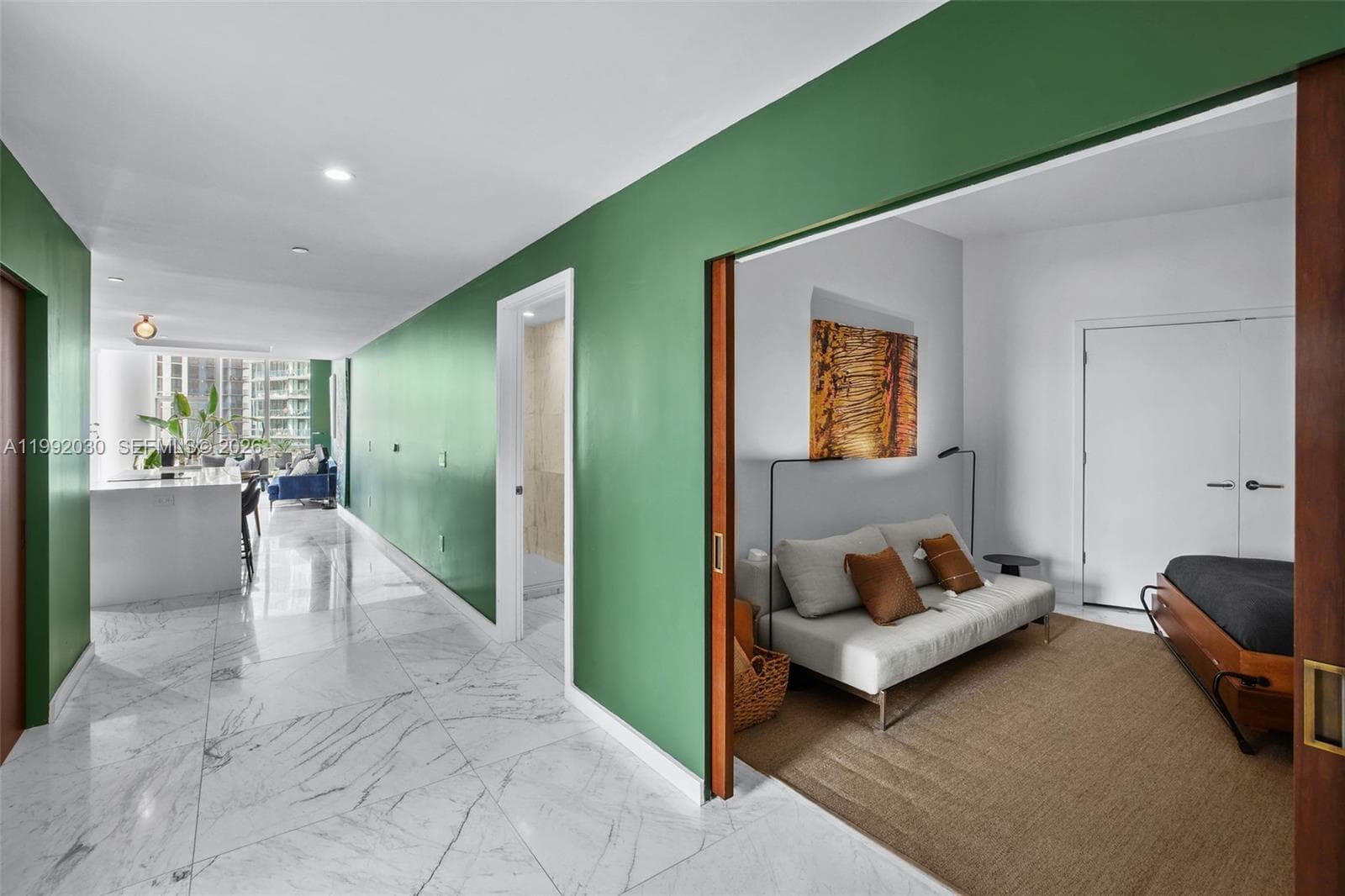 851 NE 1st Ave # 3211, Miami FL 33132 — 16