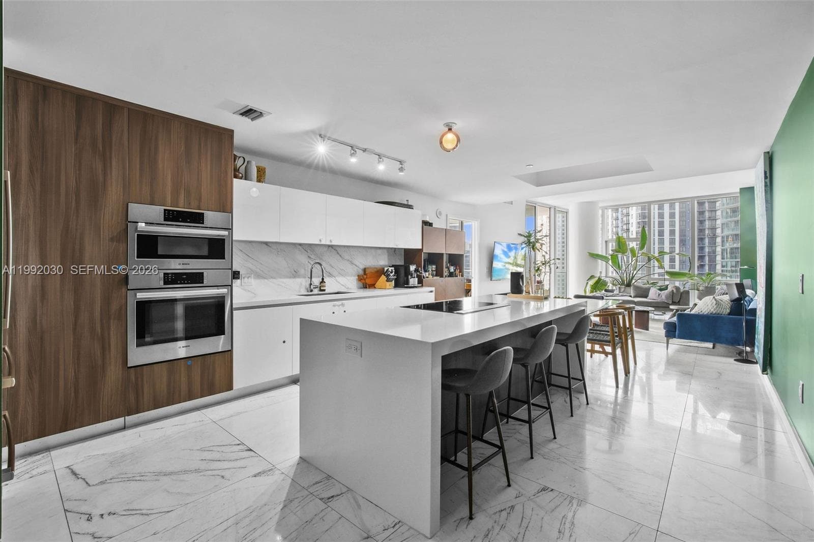 851 NE 1st Ave # 3211, Miami FL 33132 — 1