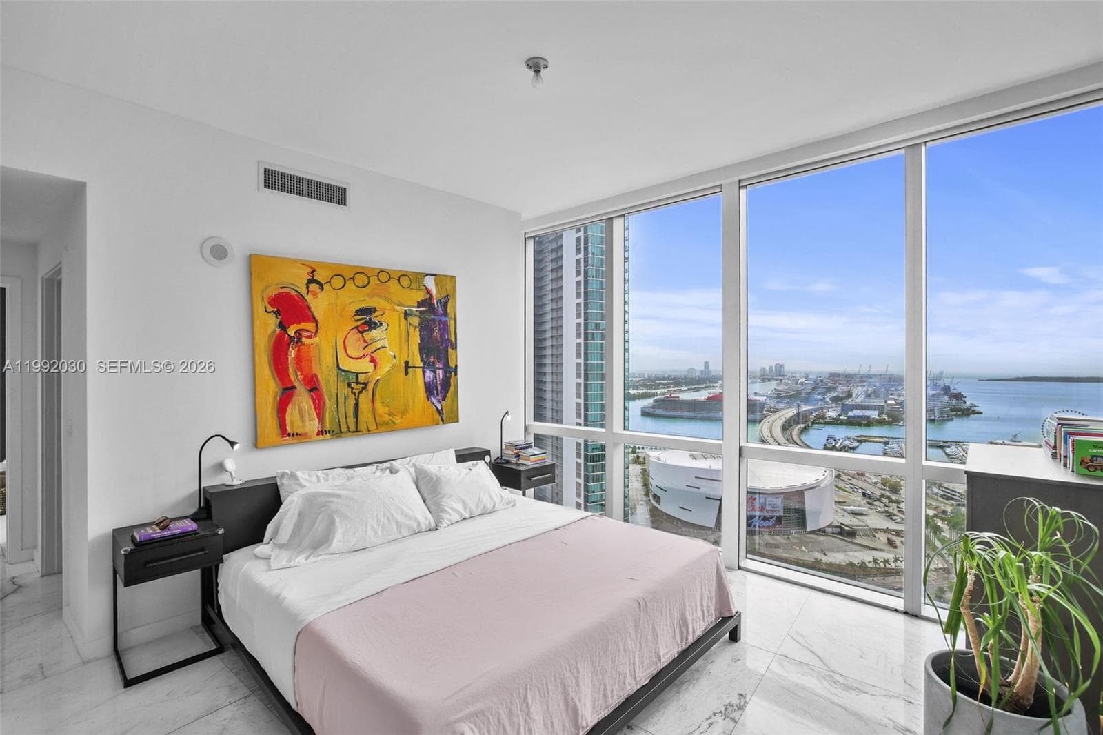 851 NE 1st Ave # 3211, Miami FL 33132 — 9
