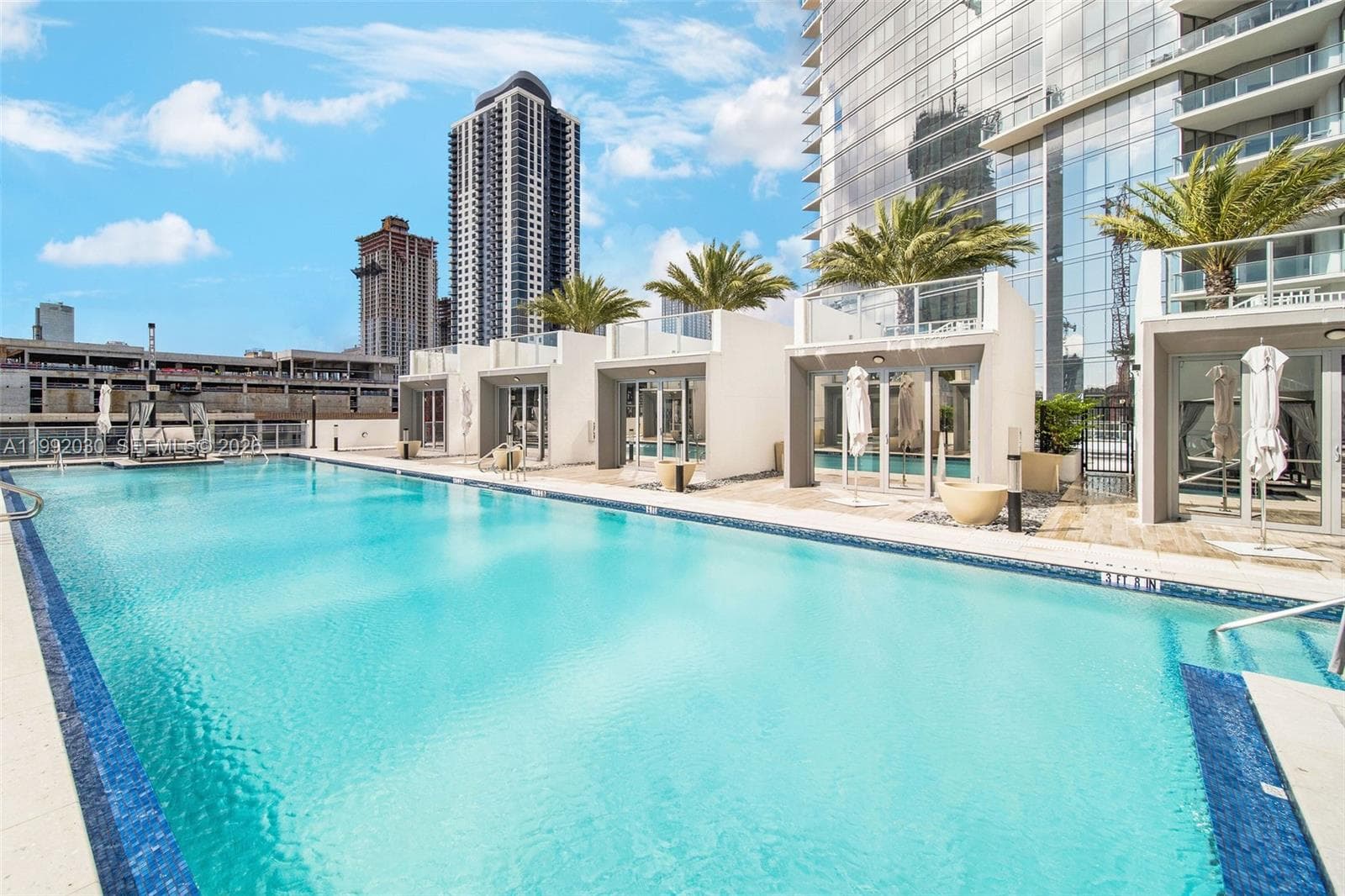 851 NE 1st Ave # 3211, Miami FL 33132 — 65