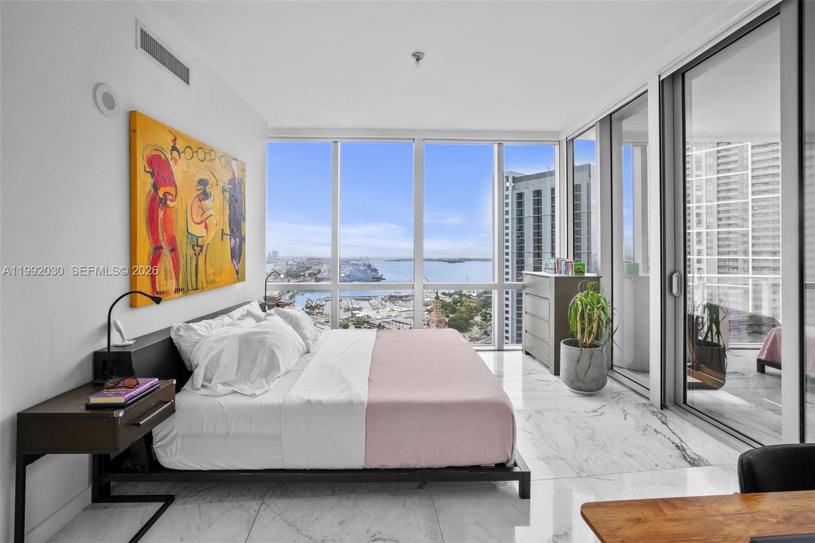 851 NE 1st Ave # 3211, Miami FL 33132 — 10