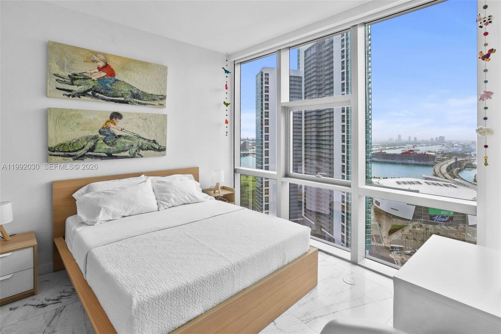 851 NE 1st Ave # 3211, Miami FL 33132 — 18