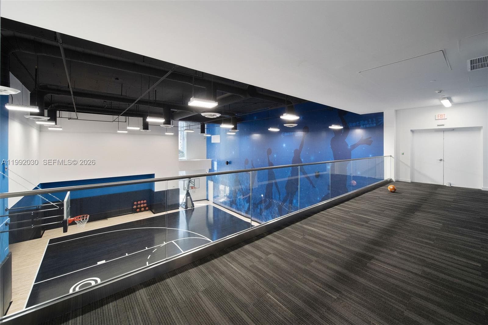 851 NE 1st Ave # 3211, Miami FL 33132 — 54