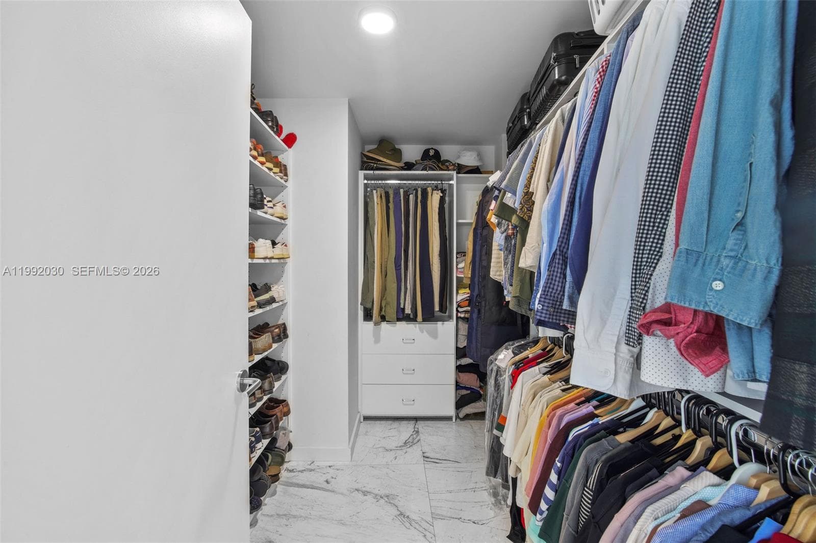 851 NE 1st Ave # 3211, Miami FL 33132 — 11