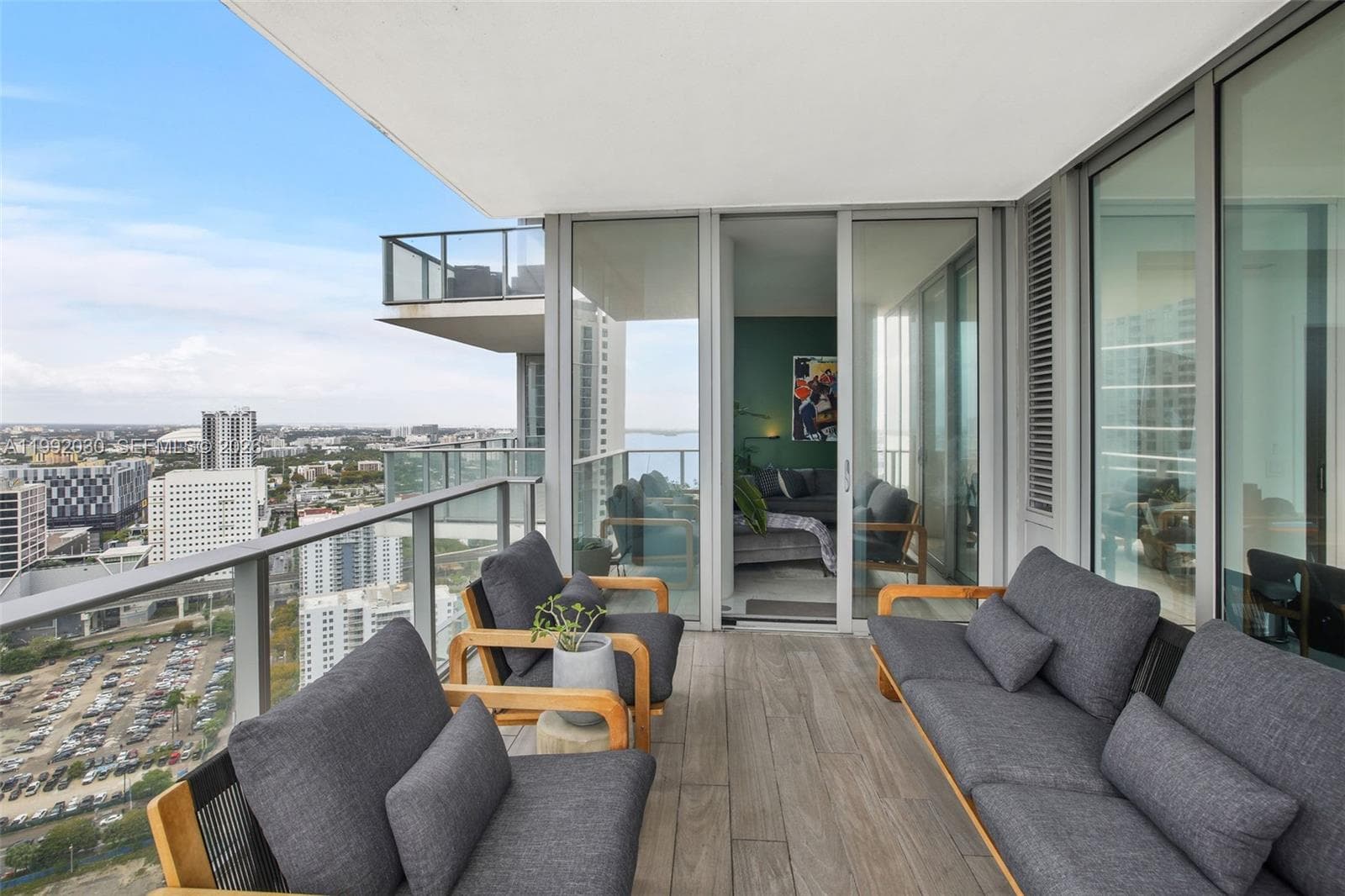 851 NE 1st Ave # 3211, Miami FL 33132 — 31
