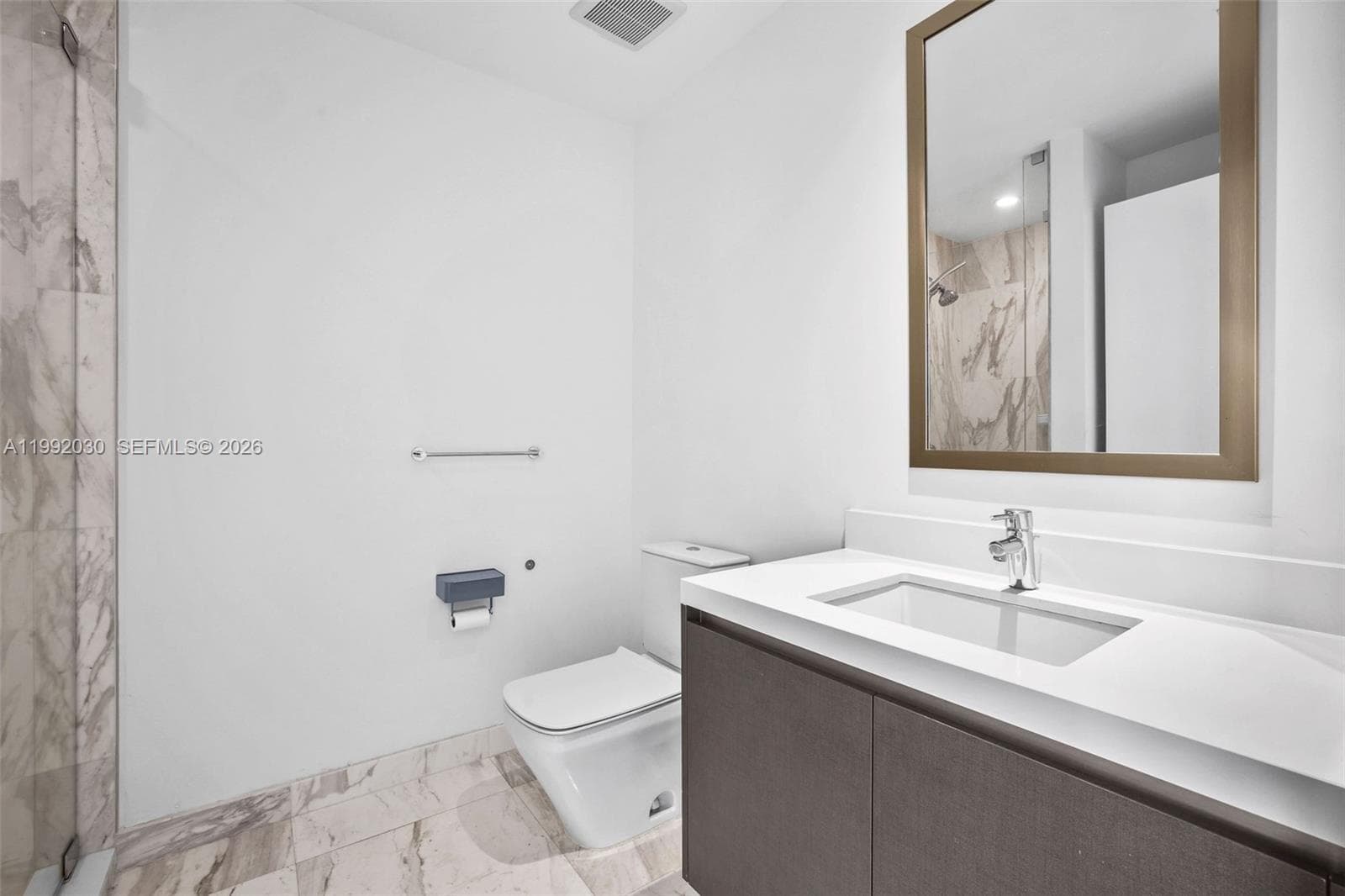 851 NE 1st Ave # 3211, Miami FL 33132 — 39
