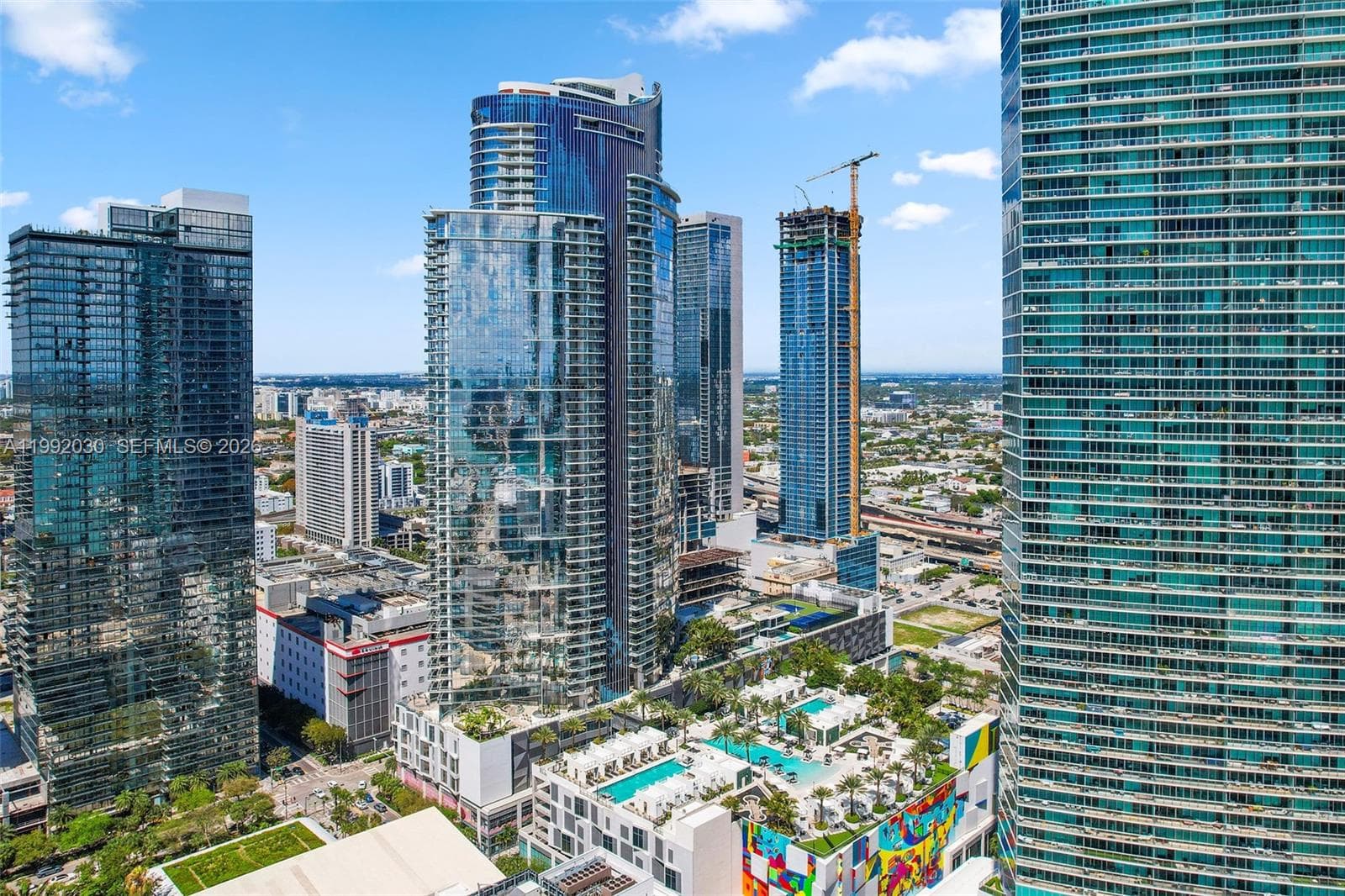 851 NE 1st Ave # 3211, Miami FL 33132 — 70