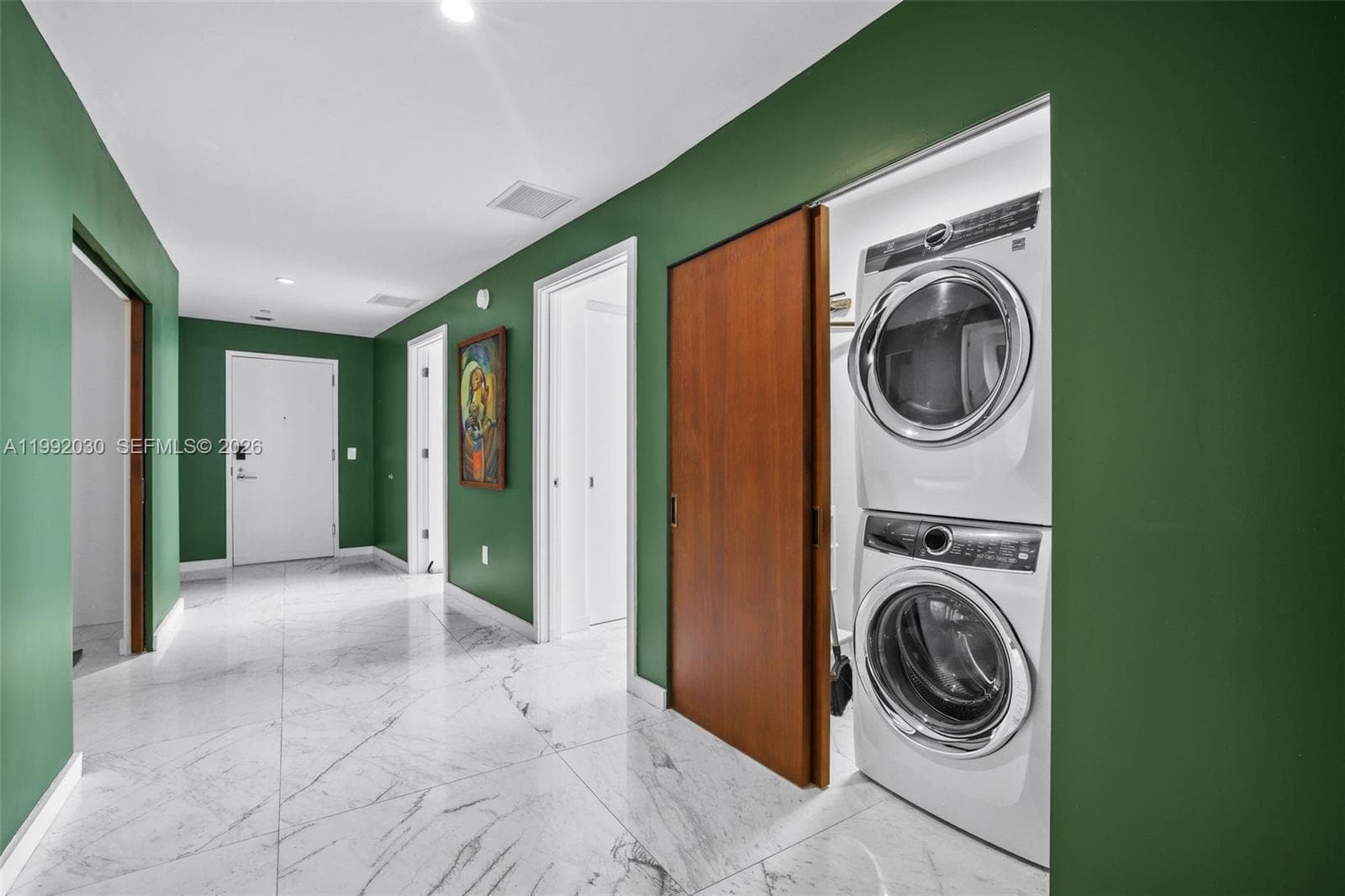 851 NE 1st Ave # 3211, Miami FL 33132 — 21