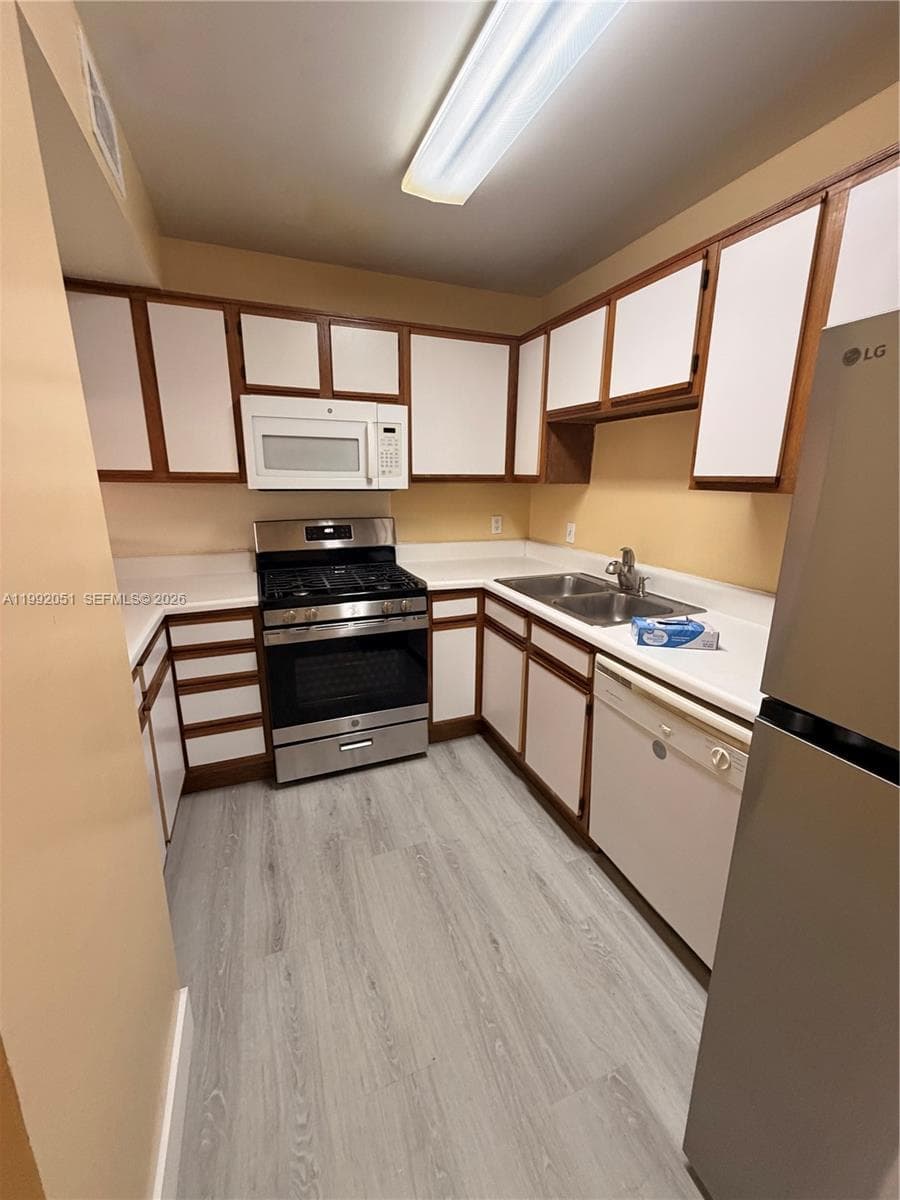 15315 SW 106th Ter # 432, Miami FL 33196 — 3