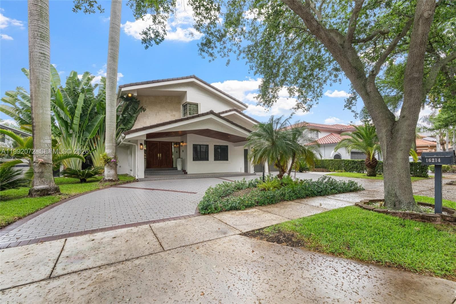16214 NW 82nd Pl, Miami Lakes FL 33016 — 2