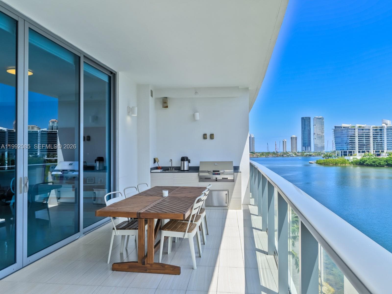 3300 NE 188th St # 511, Aventura FL 33180 — 21