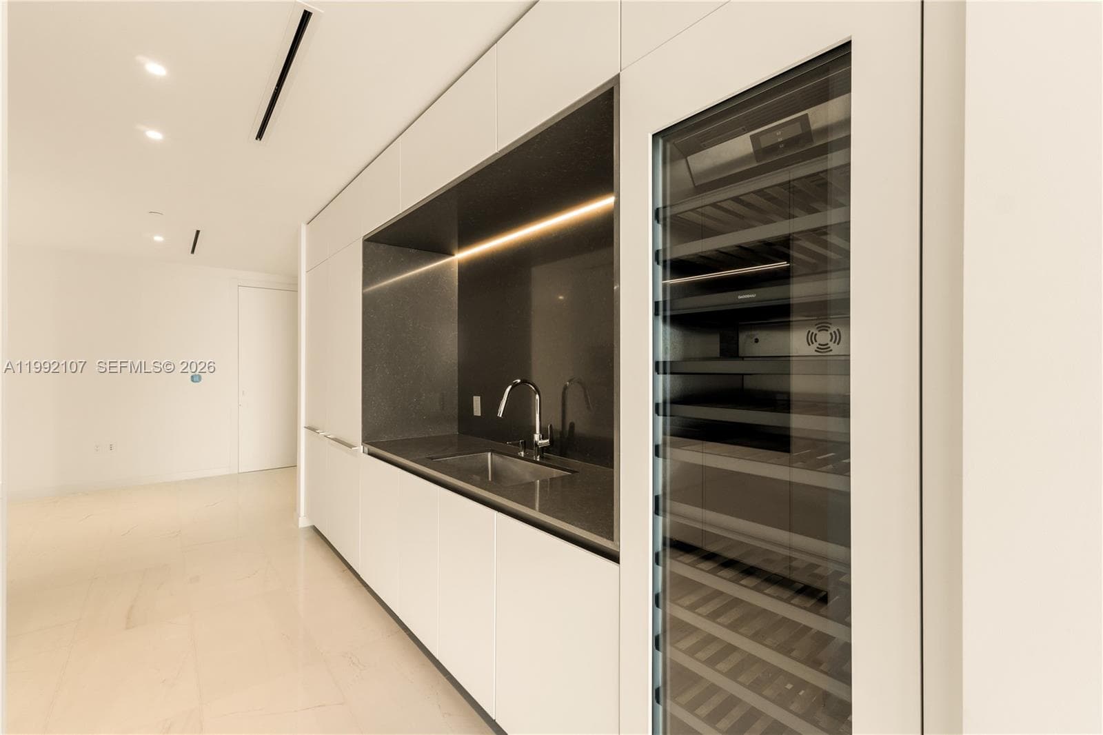 300 Biscayne Boulevard Way # 2103C, Miami FL 33131 — 14