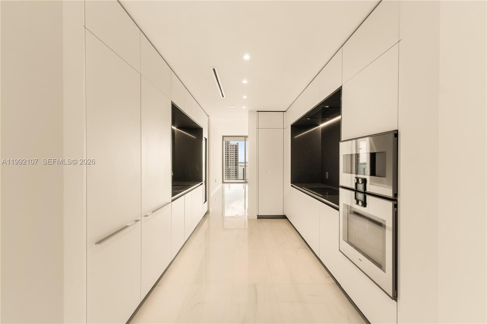 300 Biscayne Boulevard Way # 2103C, Miami FL 33131 — 11