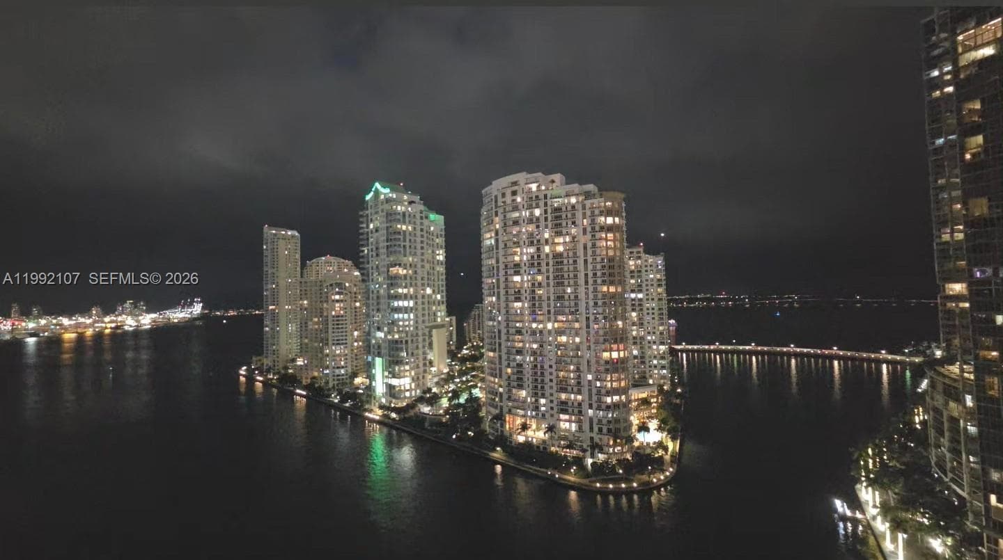 300 Biscayne Boulevard Way # 2103C, Miami FL 33131 — 40