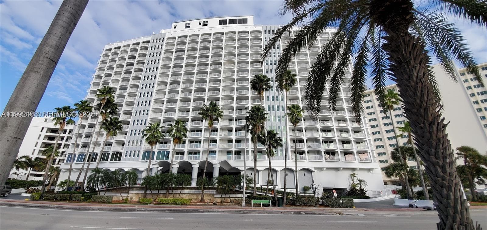 5401 Collins Ave # 1514, Miami Beach FL 33140 — 1