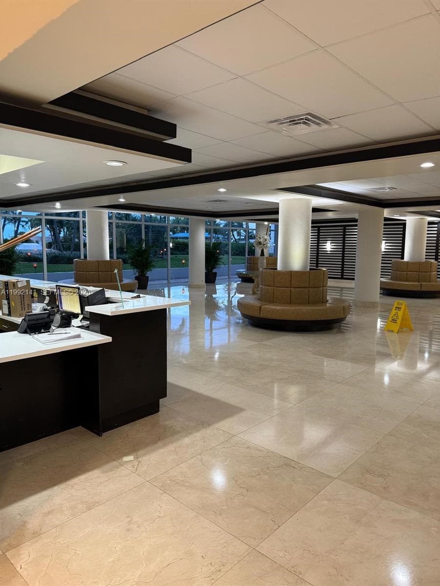 5005 Collins Ave # 1525, Miami Beach FL 33140 — 2