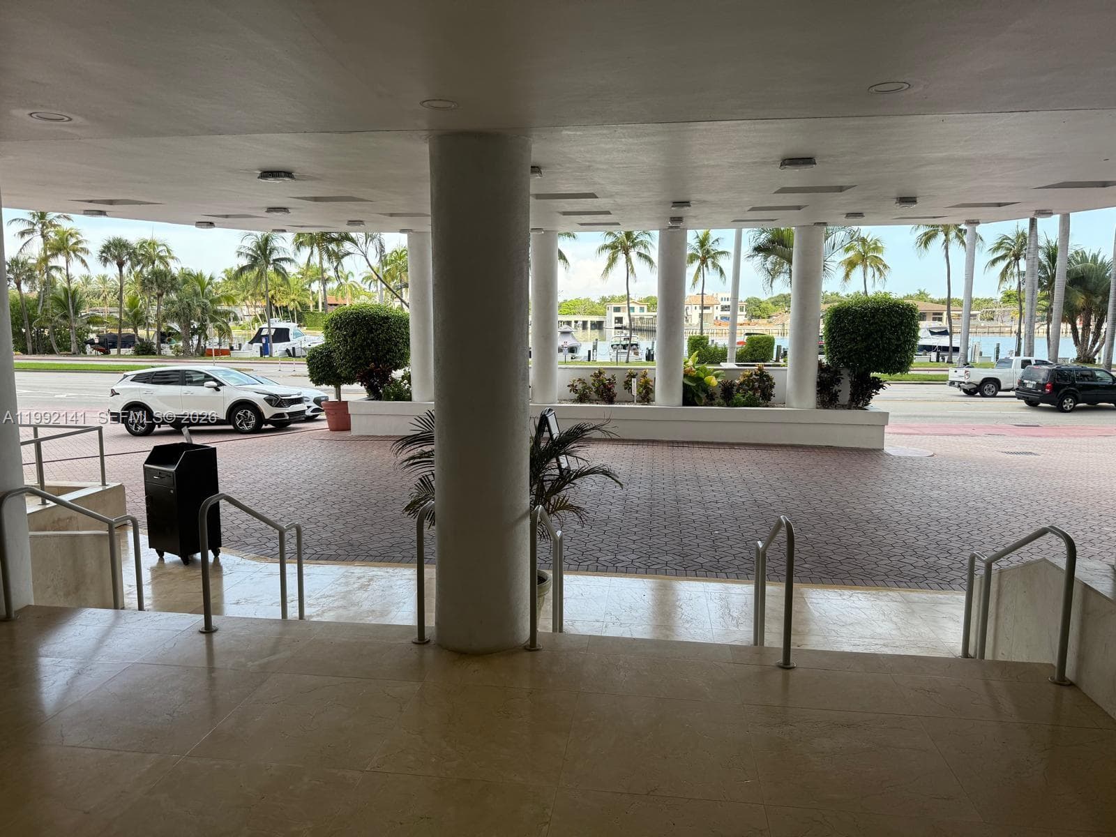 5005 Collins Ave # 1525, Miami Beach FL 33140 — 1