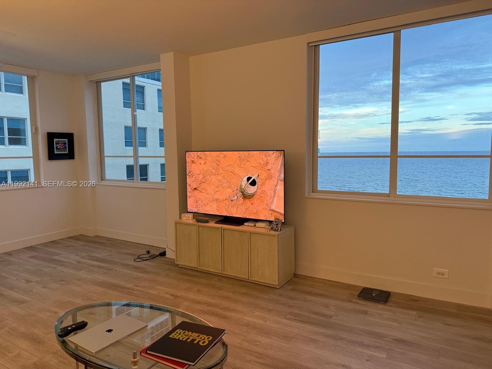 5005 Collins Ave # 1525, Miami Beach FL 33140 — 9