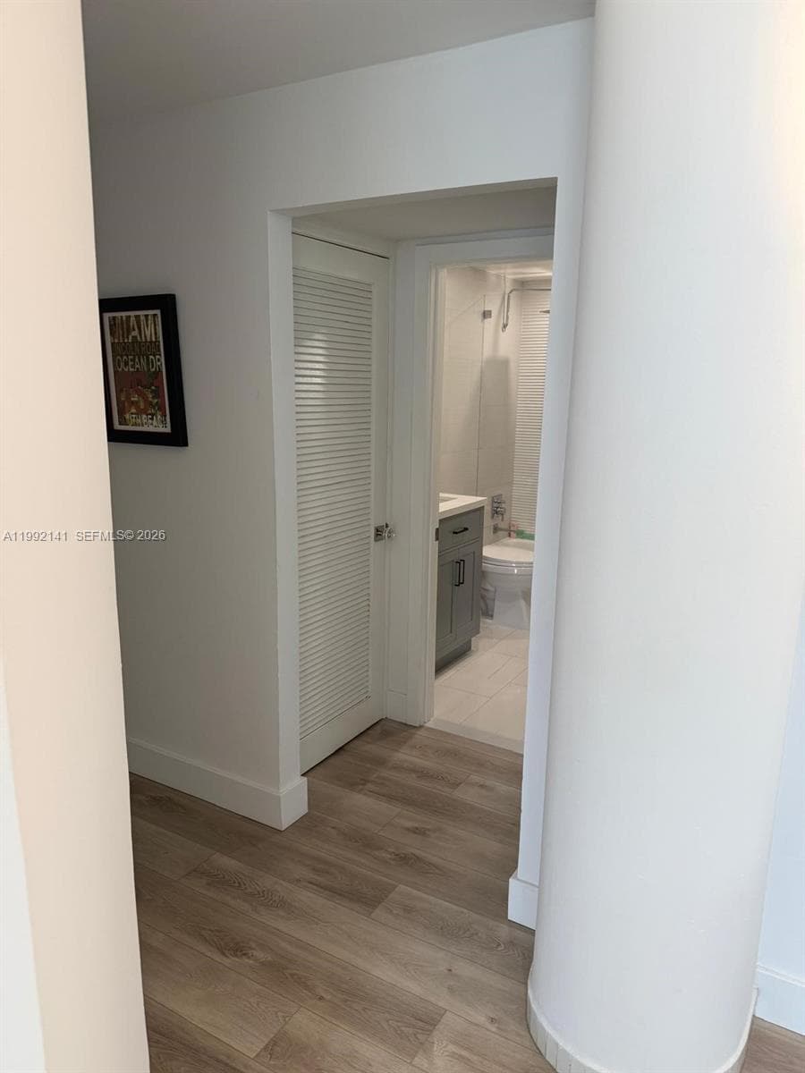 5005 Collins Ave # 1525, Miami Beach FL 33140 — 18