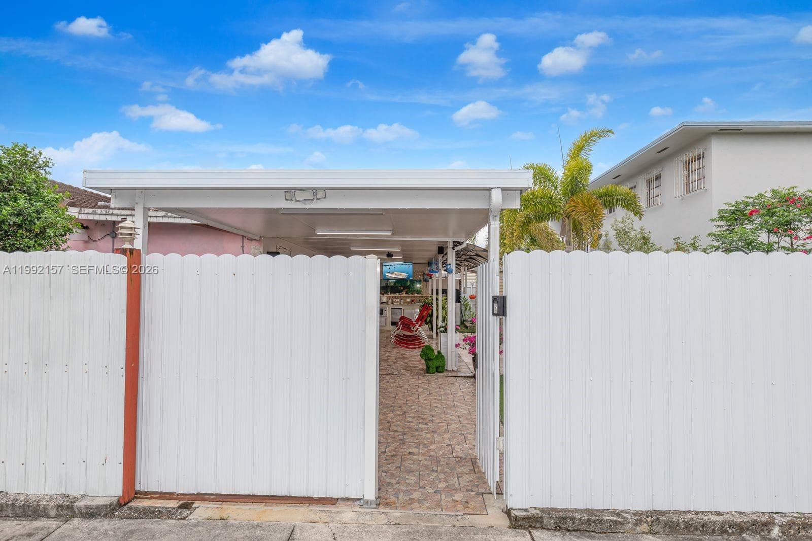 1261 W 43rd Pl, Hialeah FL 33012 — 56
