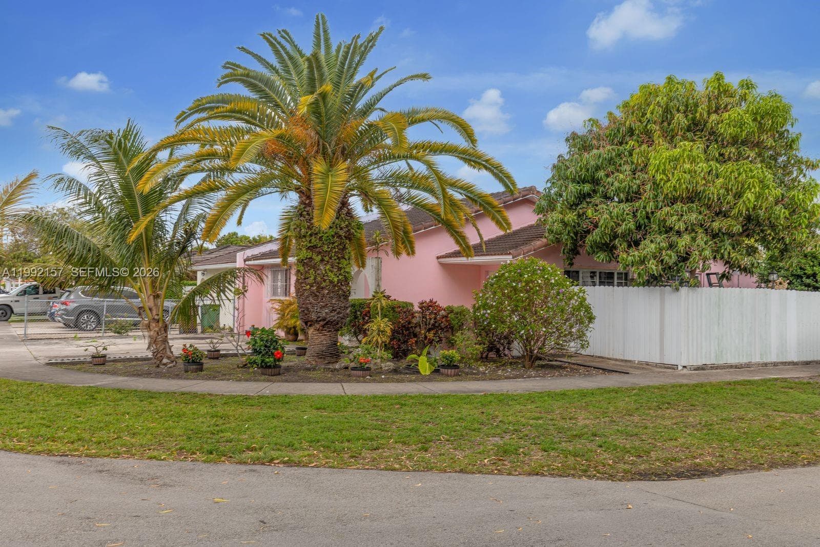 1261 W 43rd Pl, Hialeah FL 33012 — 7