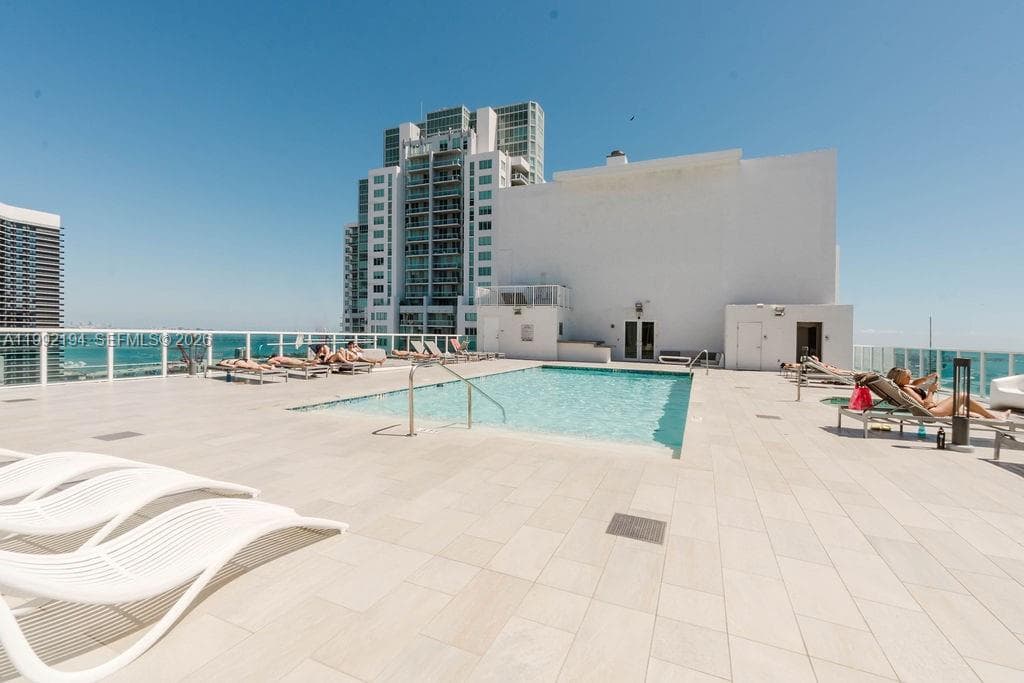 133 NE 2nd Ave # 512, Miami FL 33132 — 17