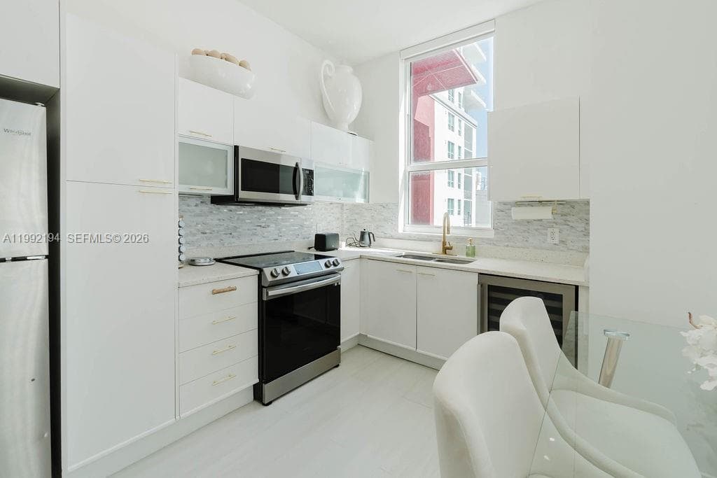 133 NE 2nd Ave # 512, Miami FL 33132 — 5