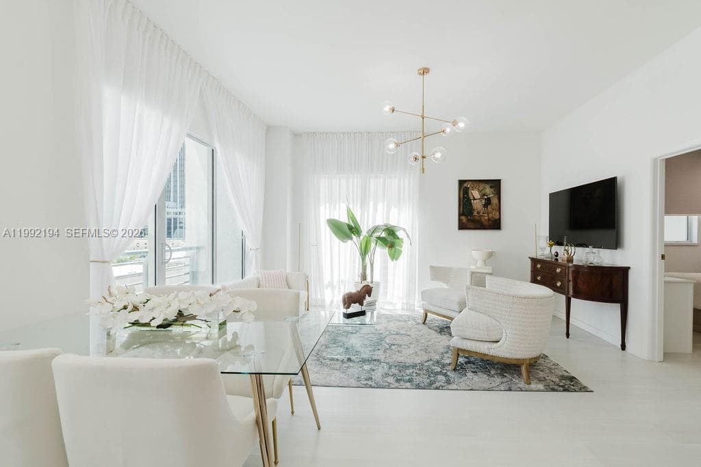 133 NE 2nd Ave # 512, Miami FL 33132 — 4