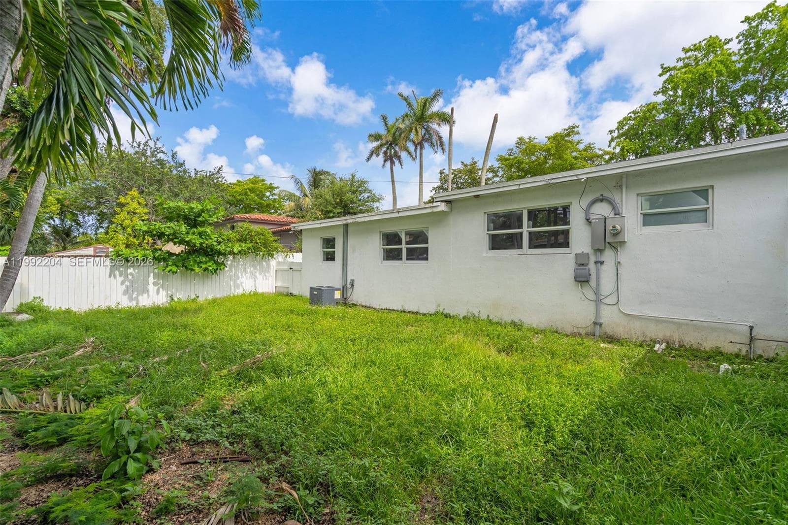 181 NE 121st St, North Miami FL 33161 — 32