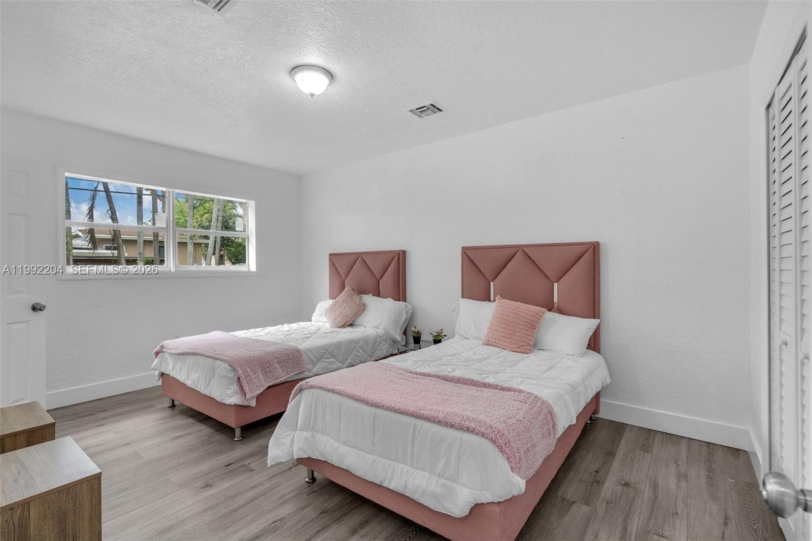 181 NE 121st St, North Miami FL 33161 — 25