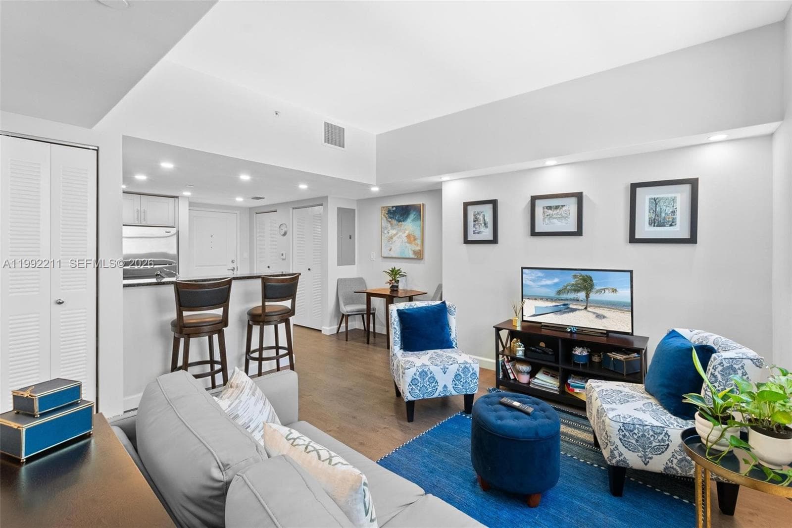 111 E Flagler St # 909, Miami FL 33131 — 1