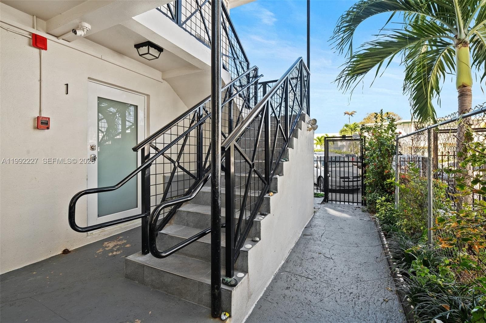 7315 Byron Ave # 10, Miami Beach FL 33141 — 9