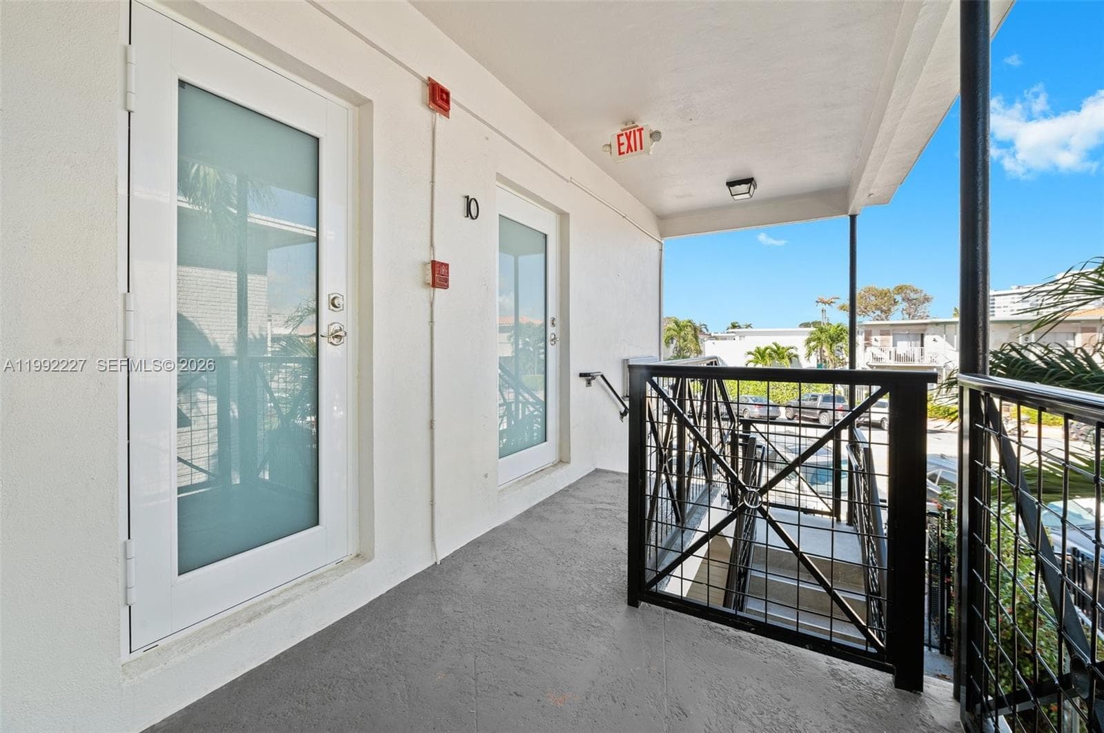 7315 Byron Ave # 10, Miami Beach FL 33141 — 10