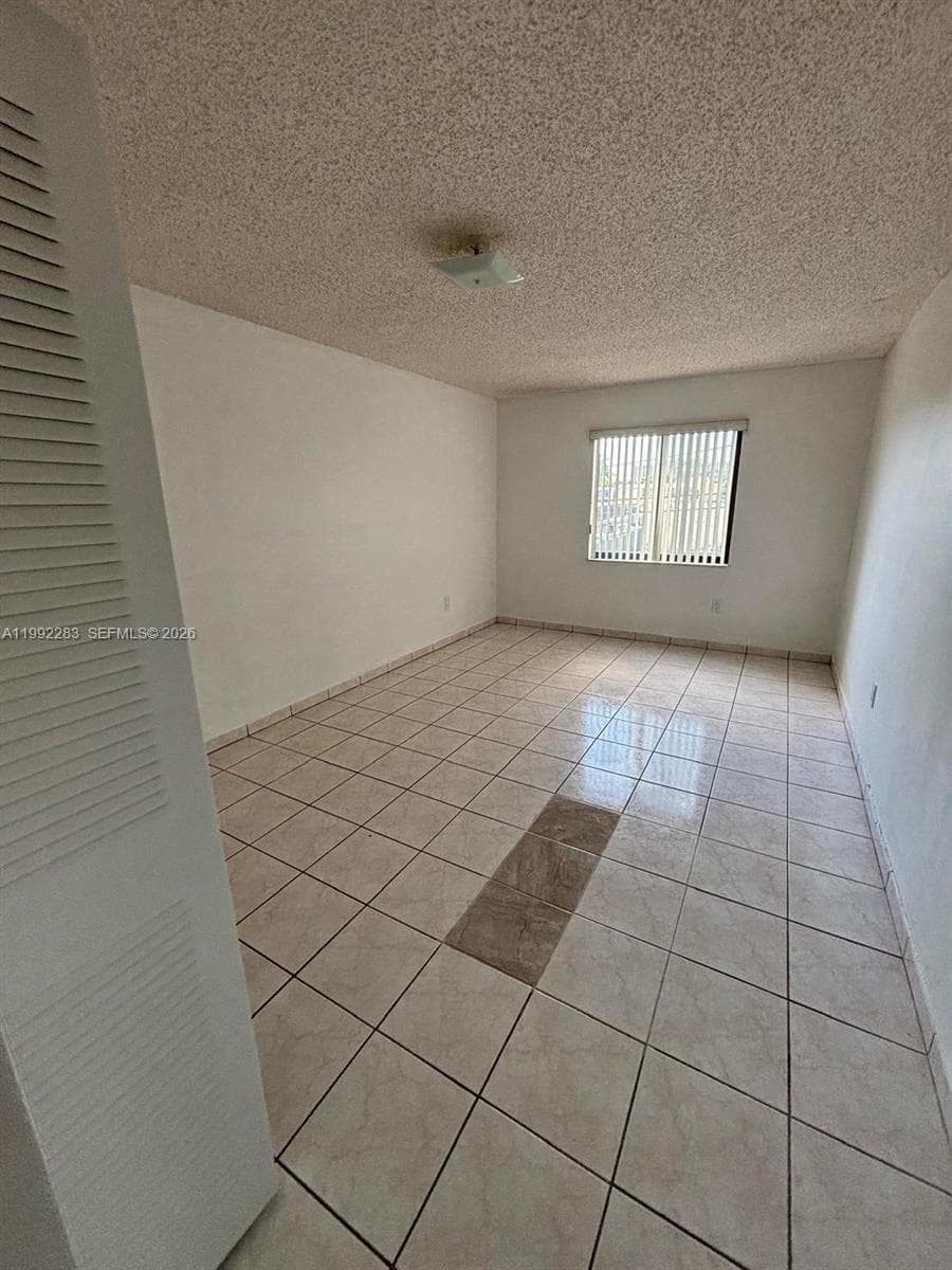 2046 W Flagler St # 205, Miami FL 33135 — 5