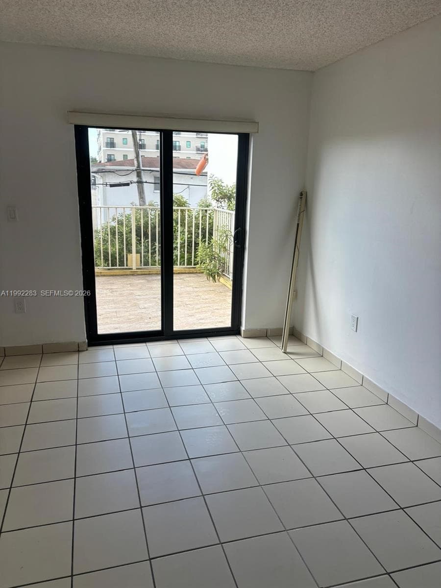 2046 W Flagler St # 205, Miami FL 33135 — 9