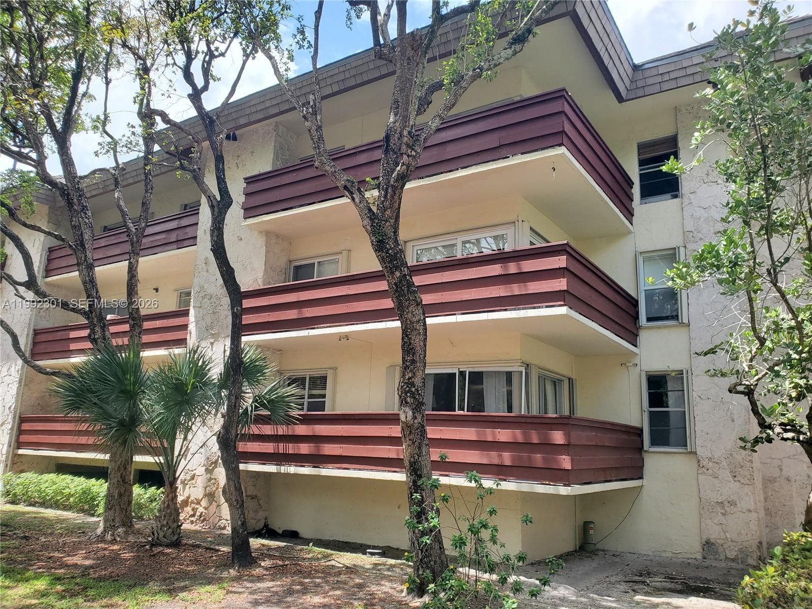 1205 Mariposa Ave # 206, Coral Gables FL 33146 — 2