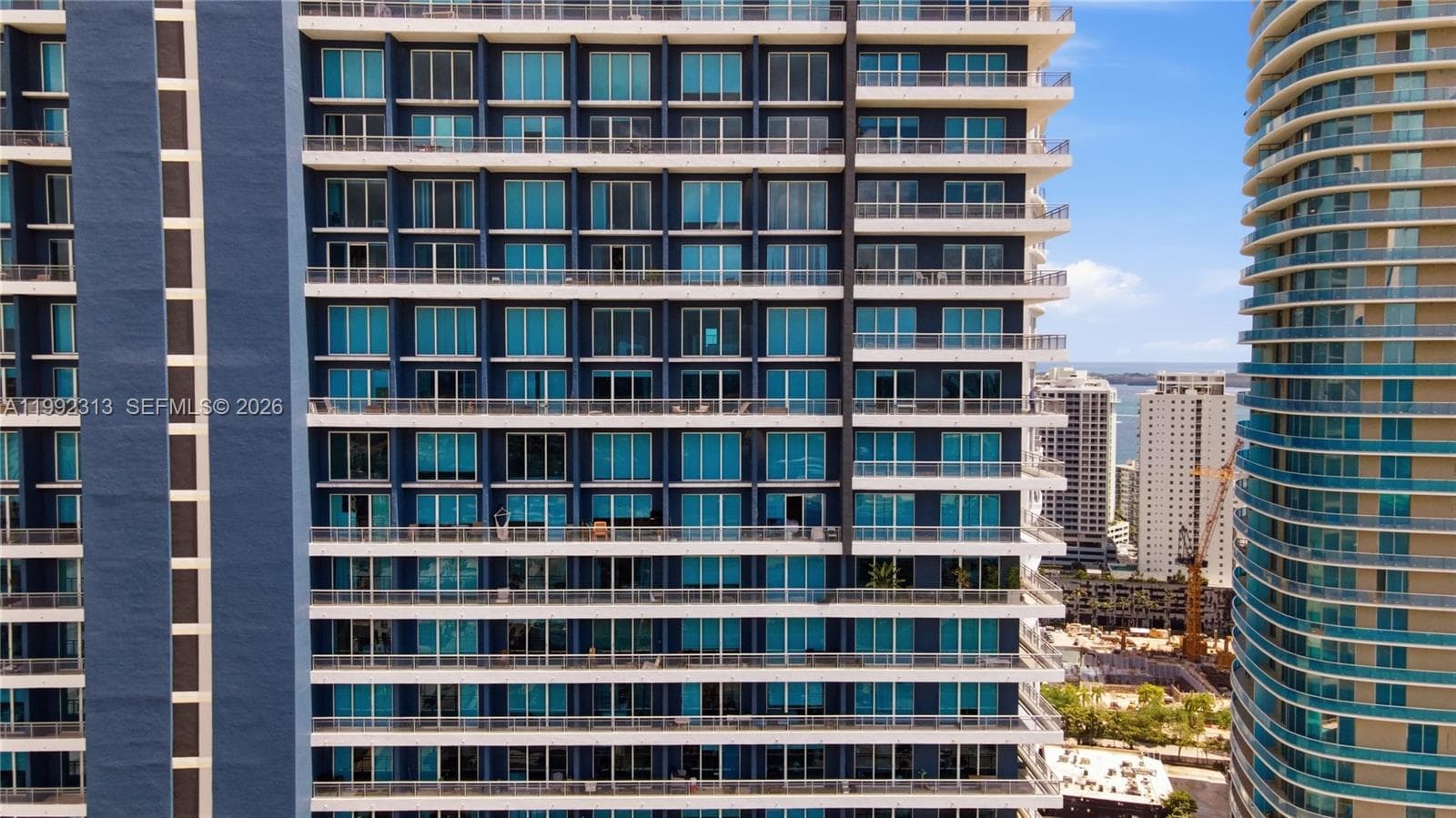 60 SW 13th St # 2805, Miami FL 33130 — 25