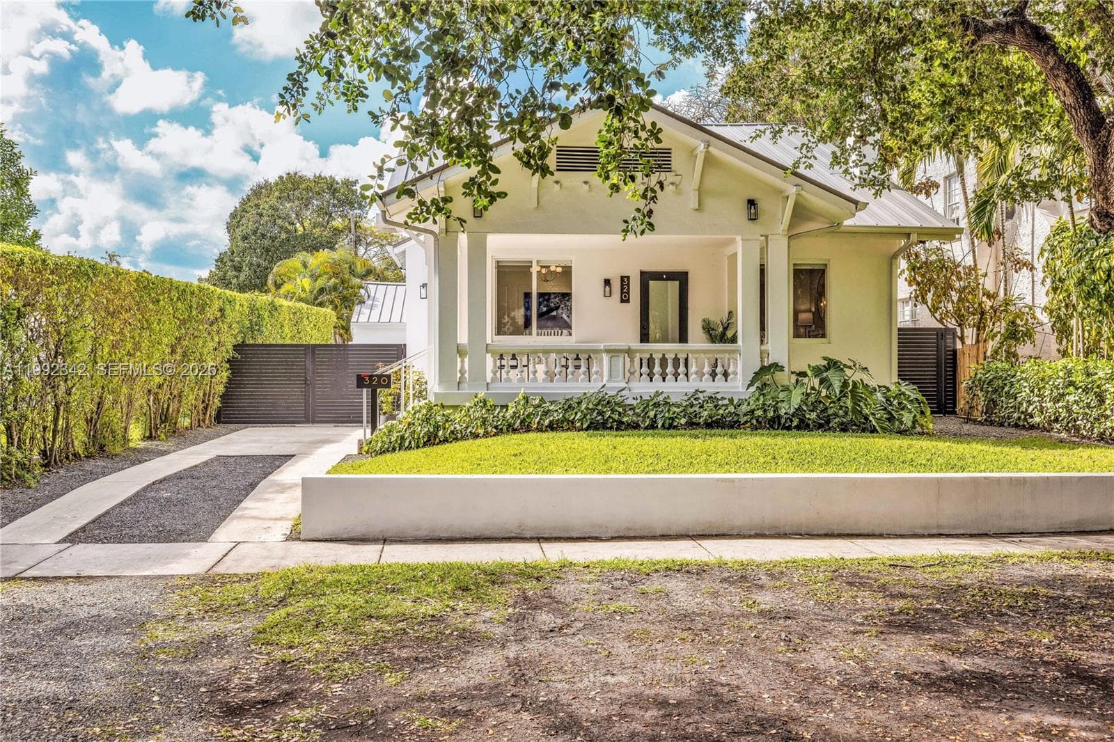 320 NE 88th St, El Portal FL 33138 — 72