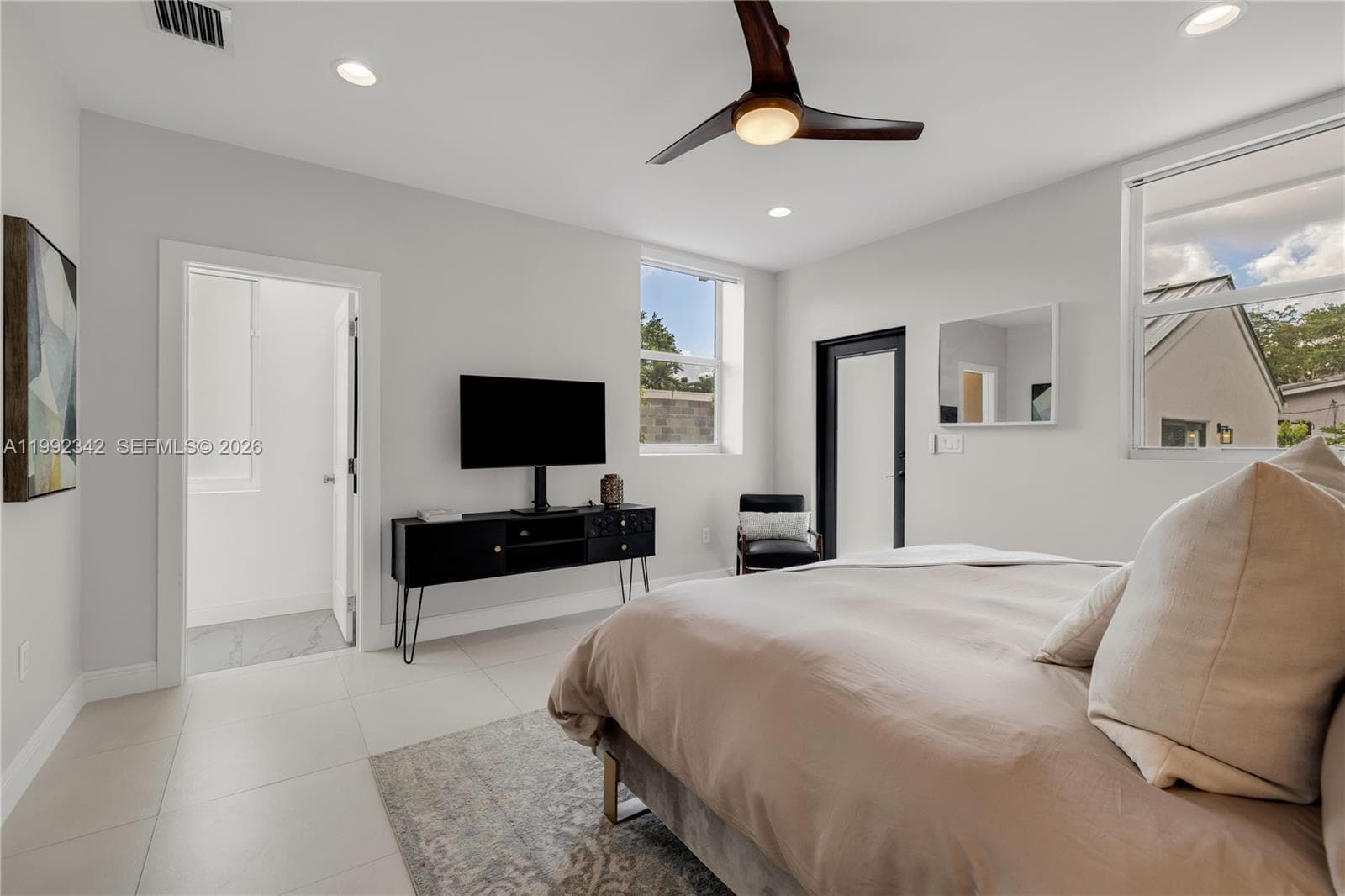 320 NE 88th St, El Portal FL 33138 — 28