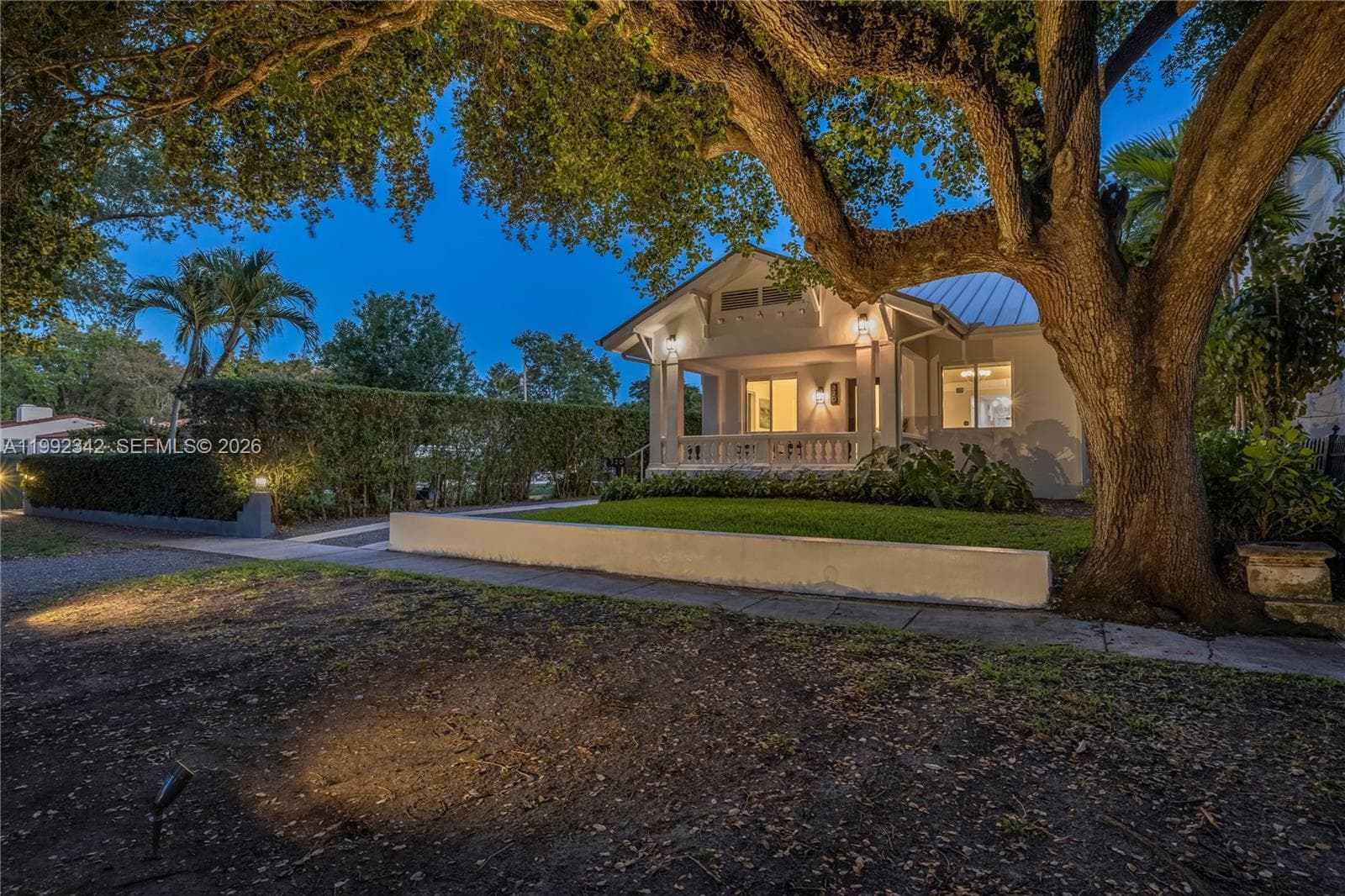 320 NE 88th St, El Portal FL 33138 — 51