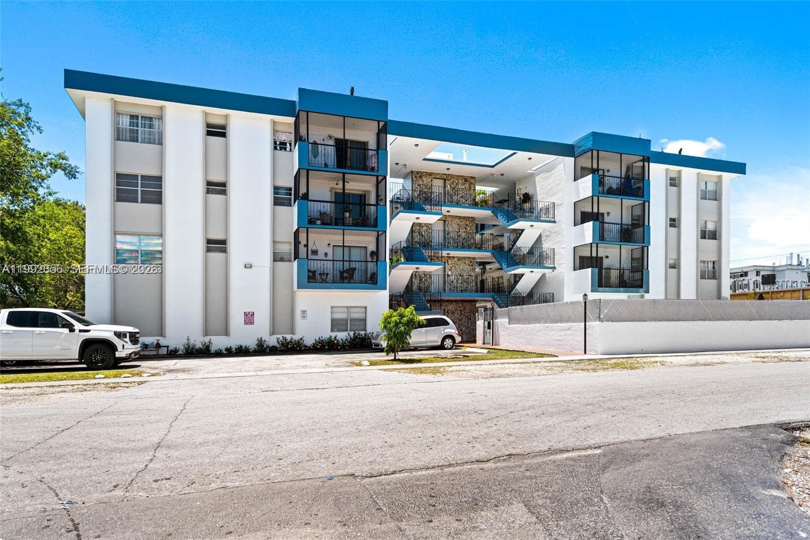 1230 NE 139th St # 304, North Miami FL 33161 — 2