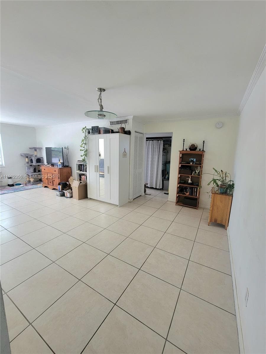 1230 NE 139th St # 304, North Miami FL 33161 — 6