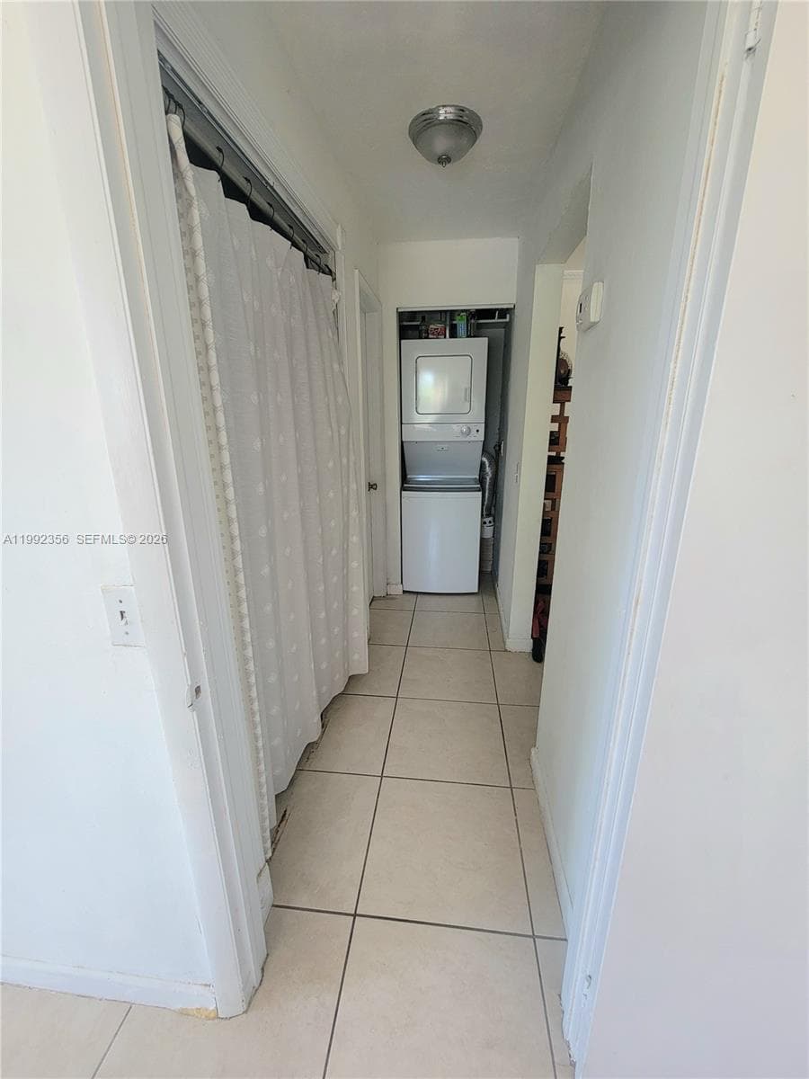 1230 NE 139th St # 304, North Miami FL 33161 — 13