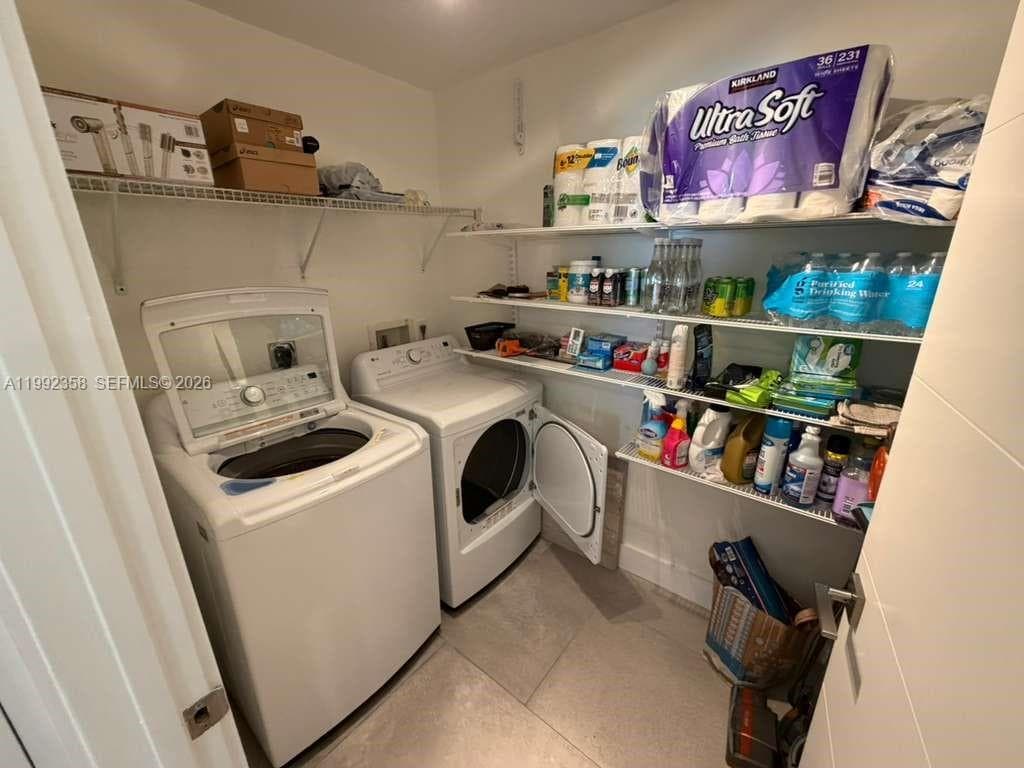 3330 NE 190th St # 710, Aventura FL 33180 — 17