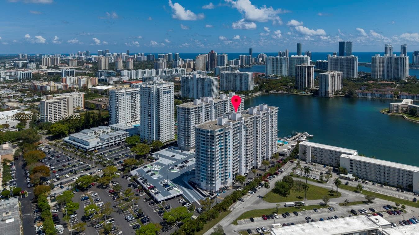 18011 Biscayne Blvd # 903, Aventura FL 33160 — 22