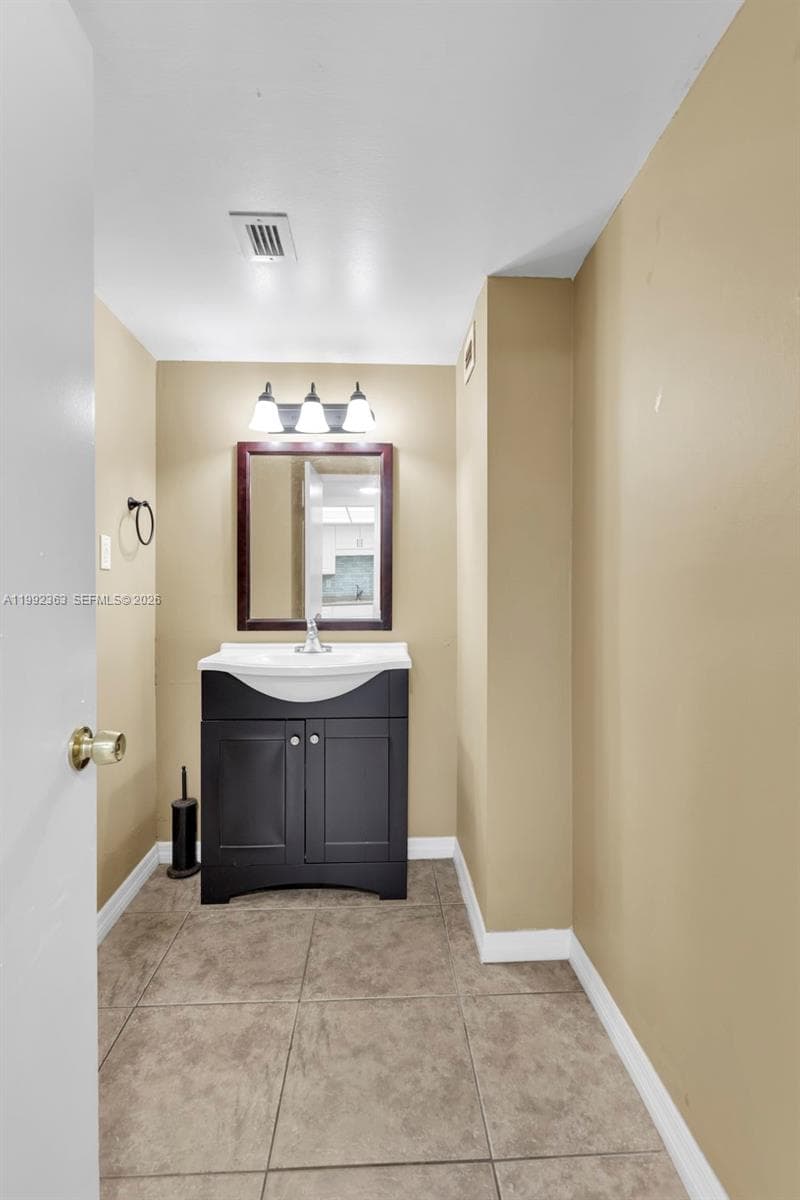 18011 Biscayne Blvd # 903, Aventura FL 33160 — 10