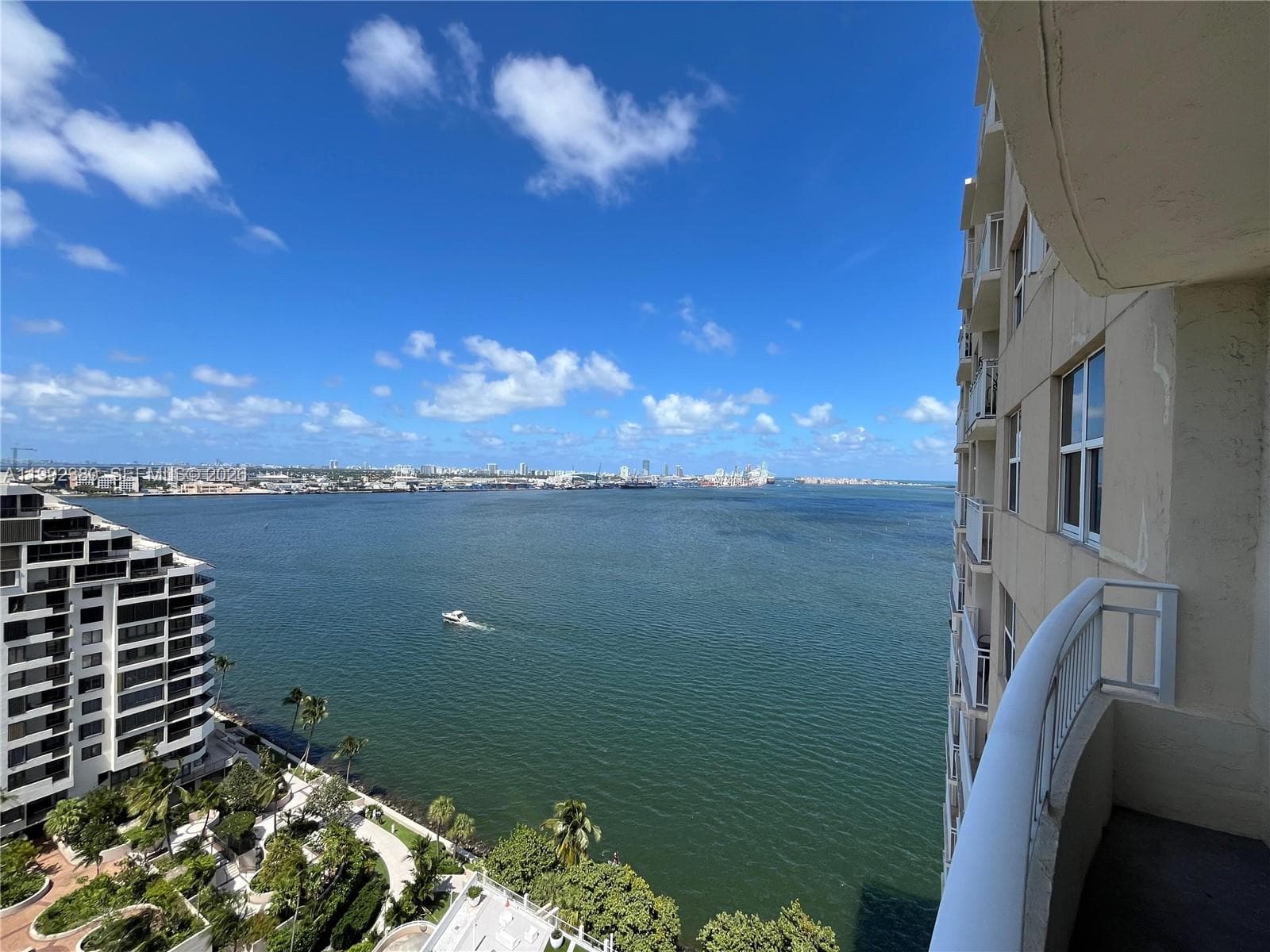 770 Claughton Island Dr # 2009, Miami FL 33131 — 1