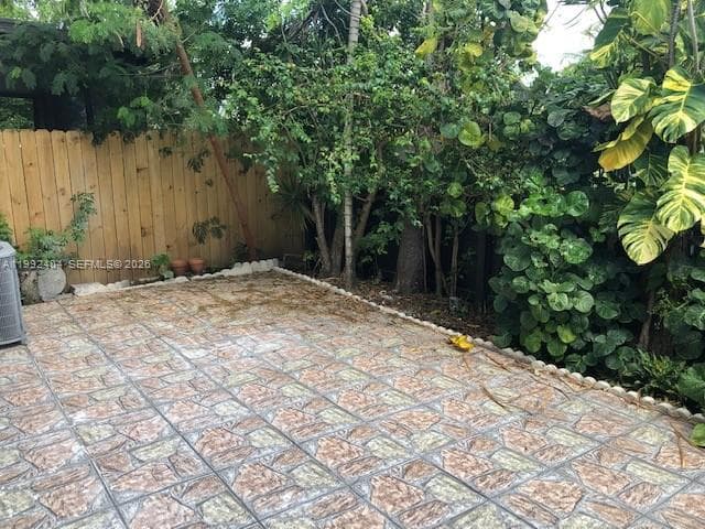 6713 SW 112th Ct, Miami FL 33173 — 8