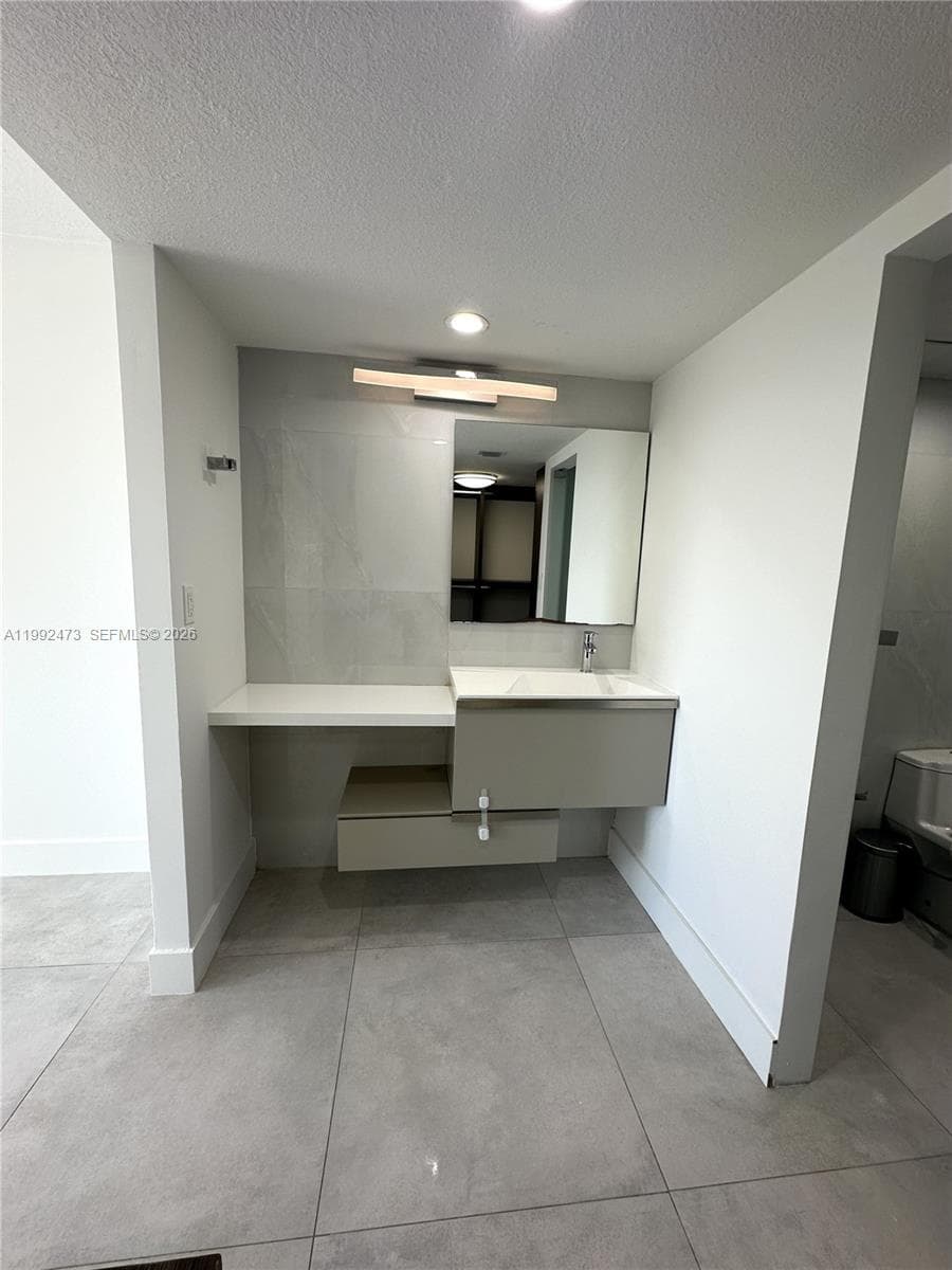 2333 Brickell Ave # 2310, Miami FL 33129 — 7