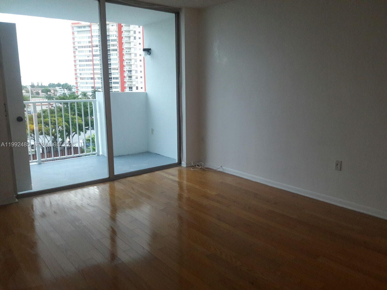 1200 NE Miami Gardens Dr # 504W, Miami FL 33179 — 1